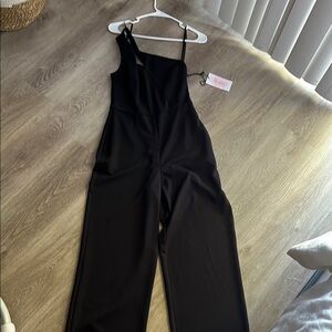 Black Sleeveless Jumpsuit with Straight-Leg Silhouette